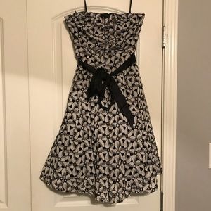 Anthropologie Strapless Lace Flower Dress